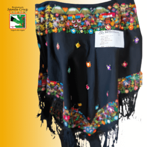 Capa tradicional bordada