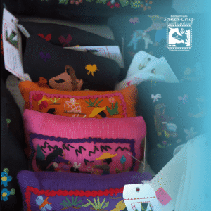 Monederos artesanales bordados